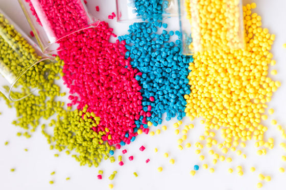 柔らかいハンドルのためのKN400 TPEの混合物の生物分解性のプラスチック微粒