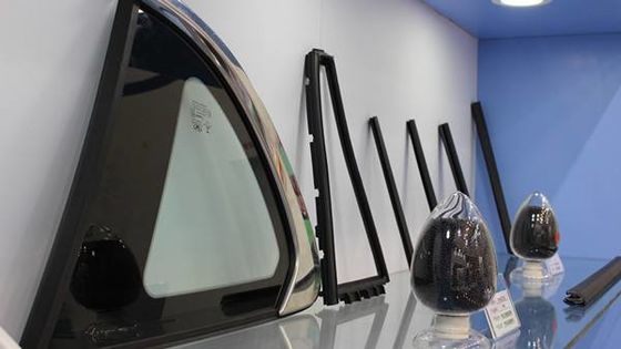 車ガラスのカプセル封入のための軽いシールTPVの混合物TPVのプラスチック